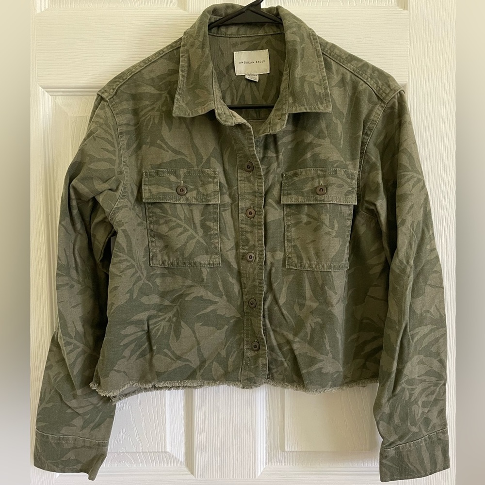 🦅AE Like New Crop Jacket